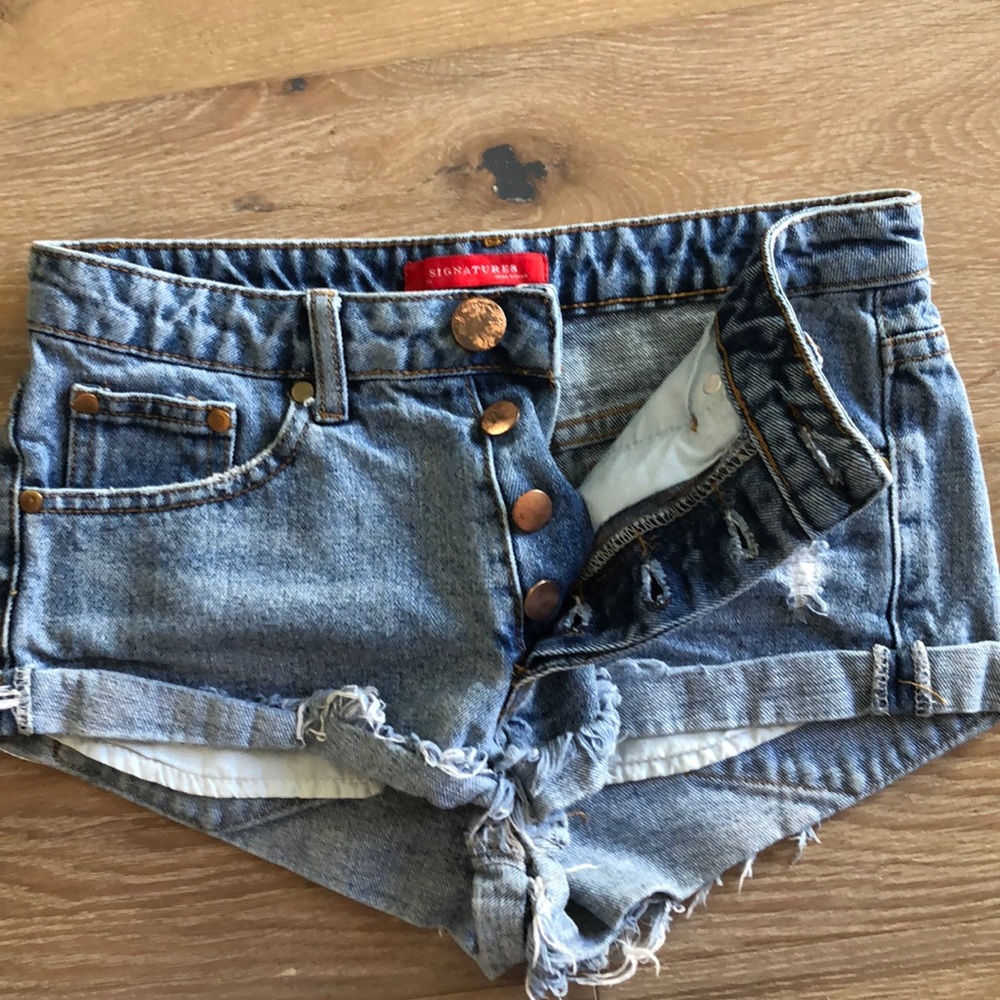 Signatures shorts - Picture 4 of 4